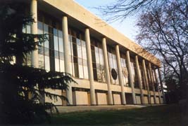 [photo, Robert C. Murphy Courts of Appeal Building, 361 Rowe Blvd., Annapolis, Maryland]