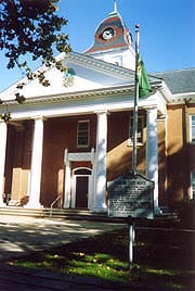 [photo, Courthouse, 109 Market St., Denton, Maryland]